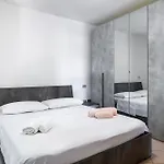 Holidays Дом отдыха *